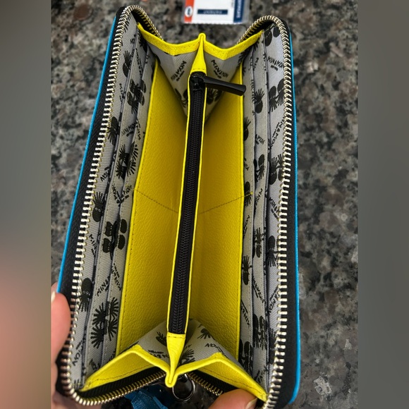 Min & Mon Francis wallet with wrist strap - Picture 5 of 6